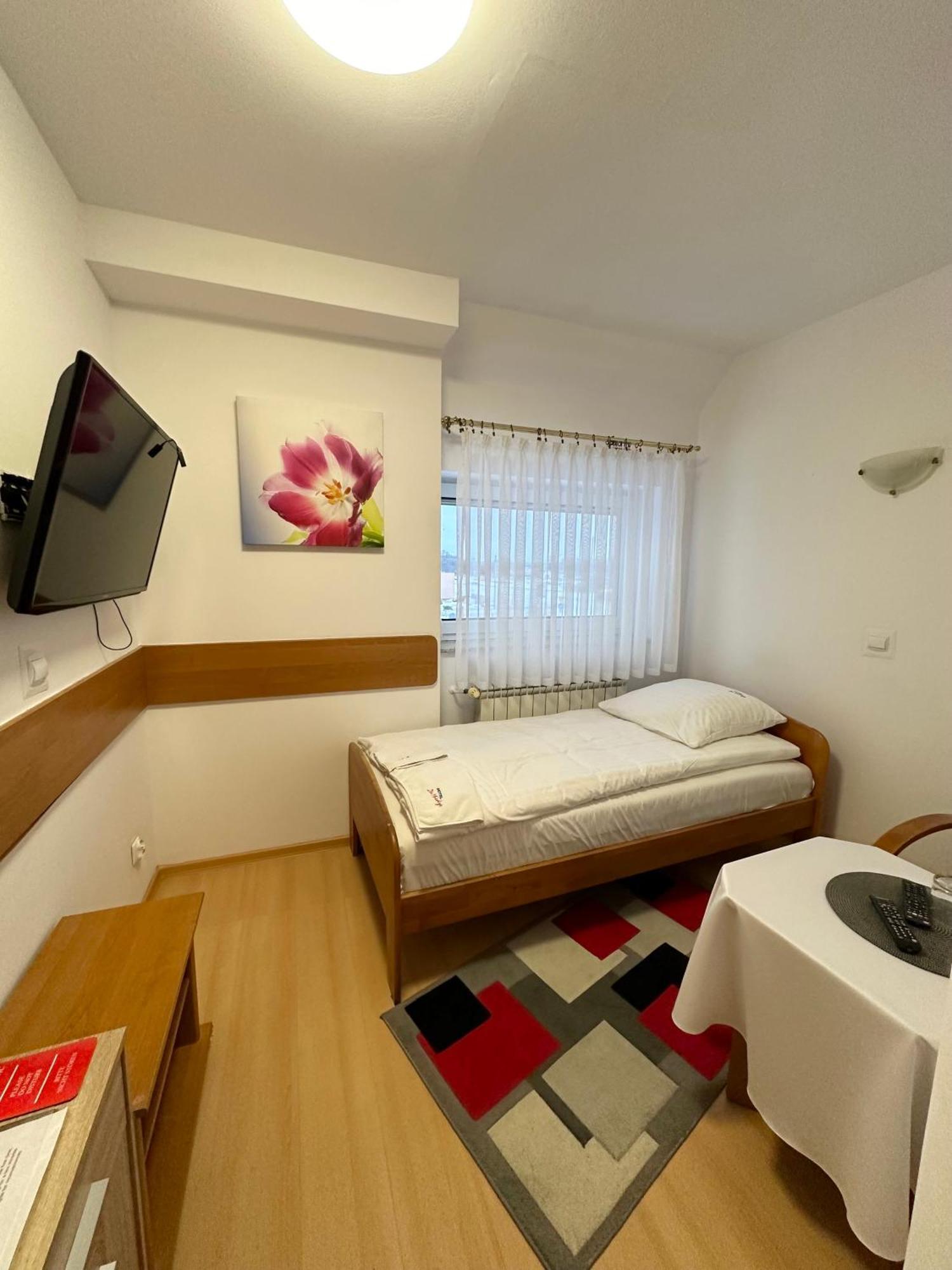 Motel Za Miedza