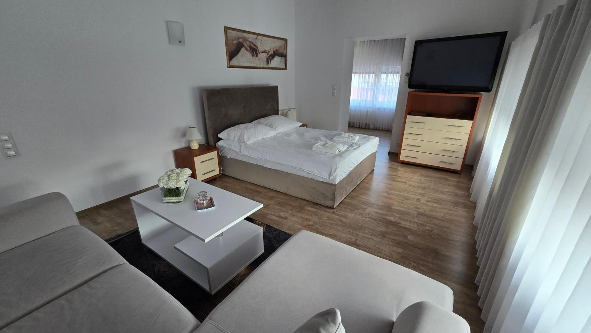 Za Miedza Motel